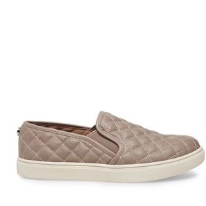 Steve Madden Ecentrcq quilted Slip On Shoe